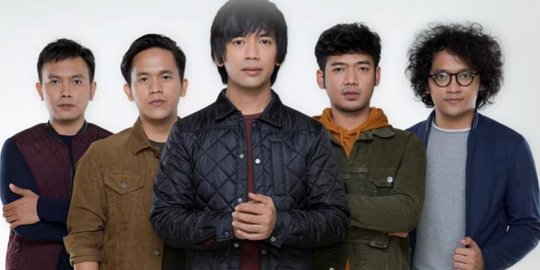 Lirik Lagu Dengarlah Sayang - D'Masiv