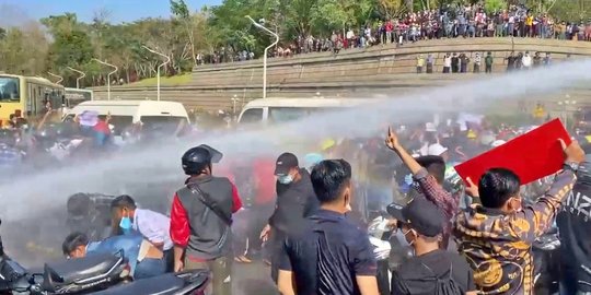 Demonstran Myanmar yang Pekan Lalu Tertembak di Kepala Akhirnya Tewas