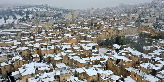 Salju Selimuti Tanah Palestina