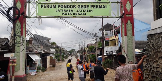Tanggul Kali Bekasi, Perumahan PGP Banjir Setinggi 1,2 Meter