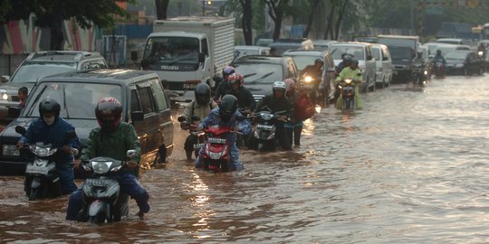 40 Ruas Jalan Di Jakarta Terendam Banjir