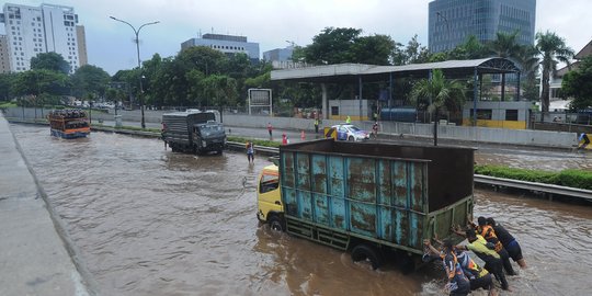 BMKG Sebut Banjir Jabodetabek Dipicu Hujan Ekstrem dalam 24 Jam