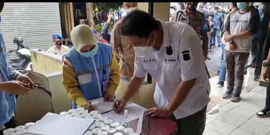 420 Anggota Polres Depok Mendadak Dites Urine