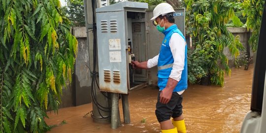 PLN Catat 1.376 Gardu Listrik di Jakarta dan Jawa Barat Terdampak Banjir