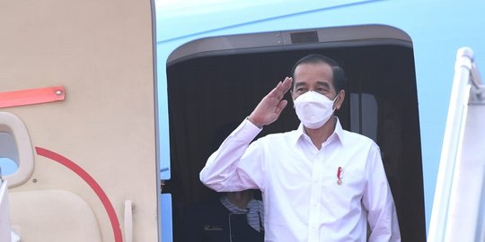 Presiden Jokowi Sebut Tingkat Kematian Nakes Turun Setelah Divaksinasi