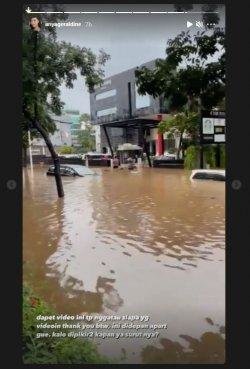 berada di kawasan elit deretan rumah artis ini terendam banjir jakarta