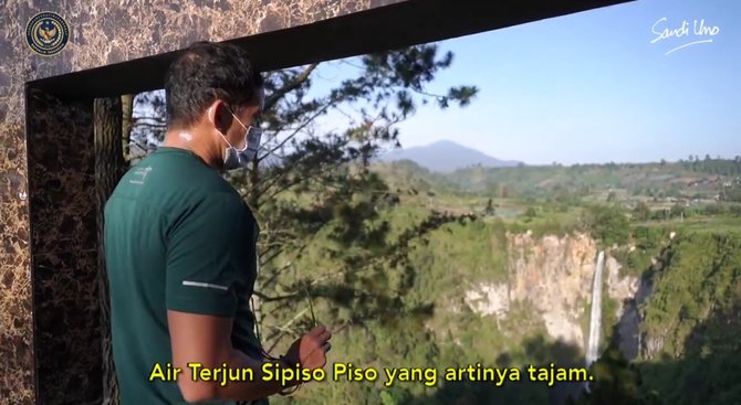bersepeda ke air terjun sipiso piso sandiaga uno dibuat kagum keindahan alamnya