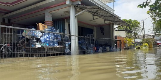 Banjir di Pasar Kemis Tangerang Belum Surut, Warga Bertahan di Posko Pengungsian