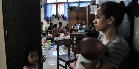 2 Hari Mengungsi di Sekolahan Akibat Banjir