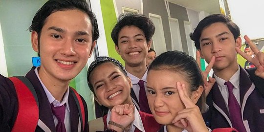 Cara Memulai Karir Menjadi Artis Kembangkan Peluang Di Dunia Hiburan Merdeka Com