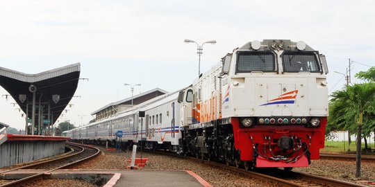 Perjalanan Kereta Api Tujuan Jakarta Dibatalkan Karena Banjir, Ini Kata ...