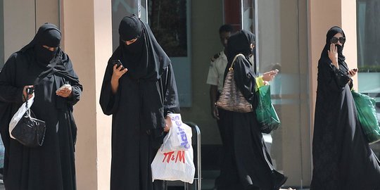 Perempuan Saudi Kini Bisa Mendaftar Jadi Anggota Militer