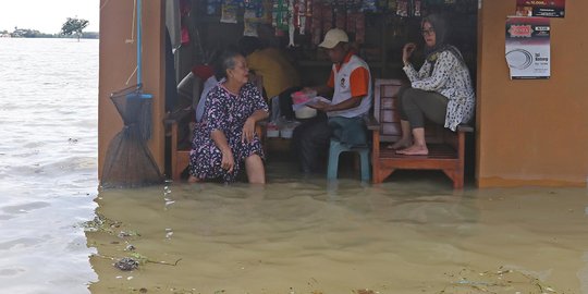 Desa di Kabupaten Bekasi Ini Masih Terendam Banjir Akibat Tanggul Jebol