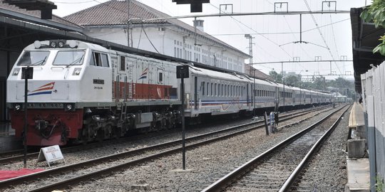 Perbaikan Jalur Kereta di Bekasi Imbas Banjir Selesai Sore ini