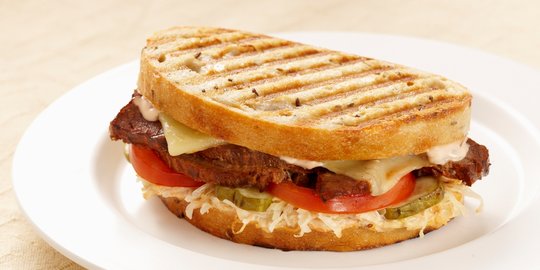 10 Resep Sandwich Berbagai Bahan, Rekomendasi Bekal Makanan Praktis