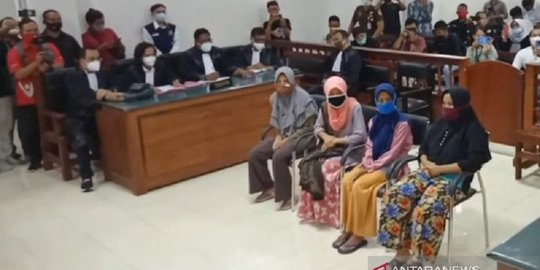 Kejagung: 4 Ibu Pelempar Batu ke Pabrik Rokok Bawa Balita ke Penjara Atas Izin Rutan
