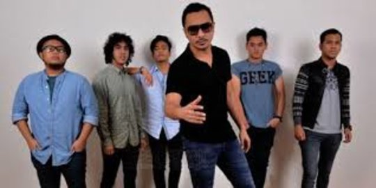 Lirik Lagu Bila Aku Jatuh Cinta - Nidji