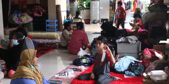 PDIP Minta Pemprov DKI Distribusi Masker ke Warga Terdampak Banjir