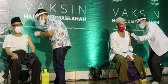 DPRD Surabaya Sarankan Dinkes Tambah Vaksinator Agar Target Vaksinasi Tercapai