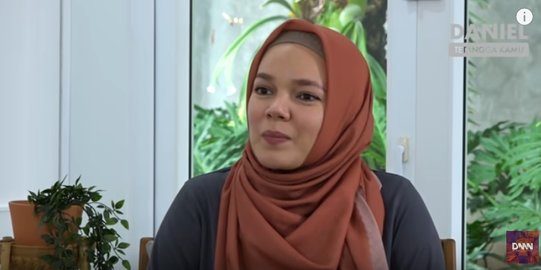 Dewi Sandra Sebut Tak Minta Hak Nafkah Suami, Pernyataannya Tuai Pro Kontra
