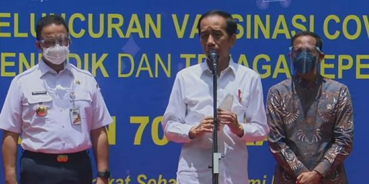 Vaksinasi untuk Tenaga Pendidikan, Jokowi Harap Juli 2021 Dimulai Belajar Tatap Muka