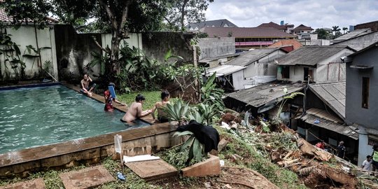 Dino Patti Djalal Siap Perbaiki Rumah Warga Tertimpa Tembok Kediaman Ibunya di Kemang