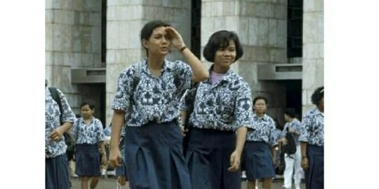 Foto Siswi SMP Cantik di Istiqlal 1993, Kini Sudah Nikah Suaminya Orang Sukses