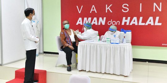 Jokowi akan Tinjau Vaksinasi Massal untuk Wartawan Pagi Ini di GBK