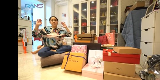Banyak Barang Mewah, Ini 5 Potret Kado Ulang Tahun Nagita Slavina