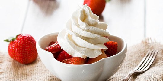 Cara Membuat Whipped Cream di Rumah, Perhatikan Tips dan Penyajiannya