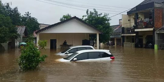 Cara Perluas Jaminan Agar Bisa Klaim Asuransi Mobil yang Terendam Banjir