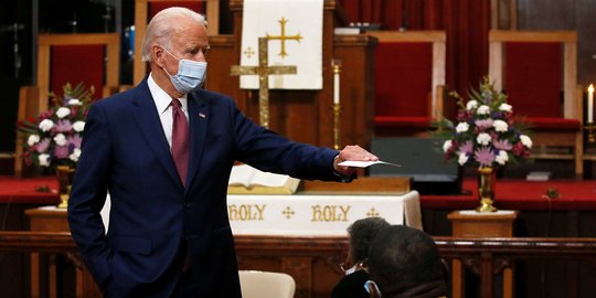 Pemerintahan Biden Akan Distribusikan 25 Juta Masker untuk Rakyat Miskin AS