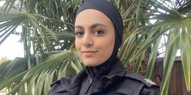 Kepolisian Leicestershire Inggris Perkenalkan Seragam Jilbab Untuk Polwan Merdeka Com