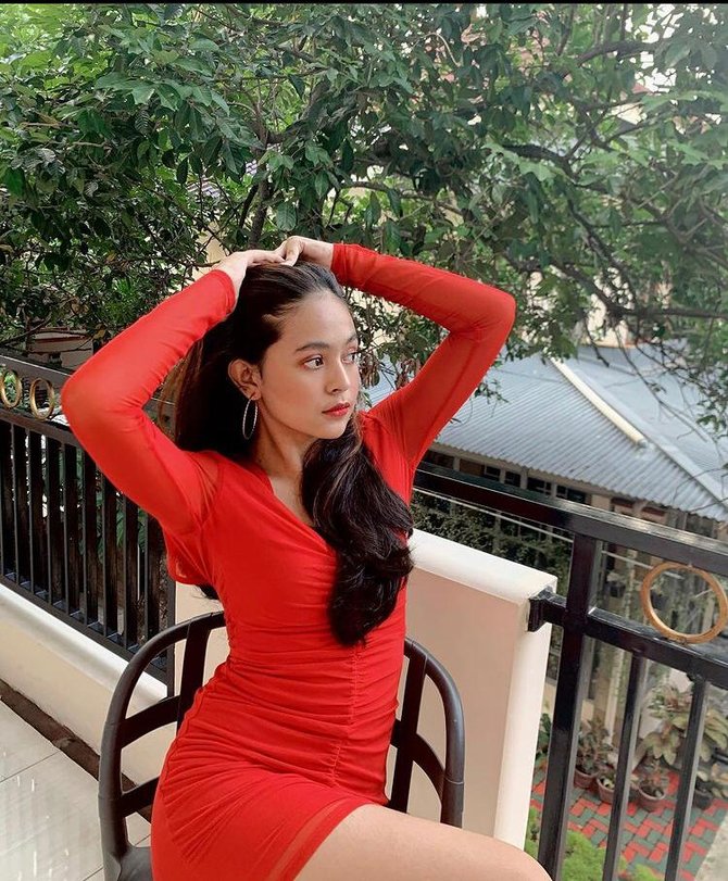 Main di Love Story The Series, Intip 4 Potret Dinda Mahira yang