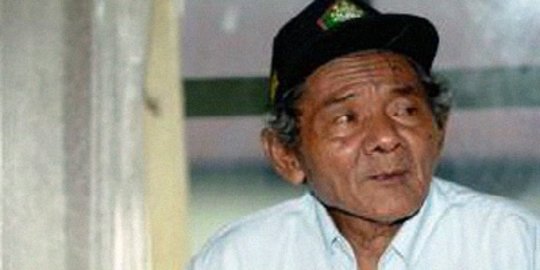 Kisah Hidup Mbah Liem, Kiai Nyentrik yang Suka Memakai Seragam Tentara