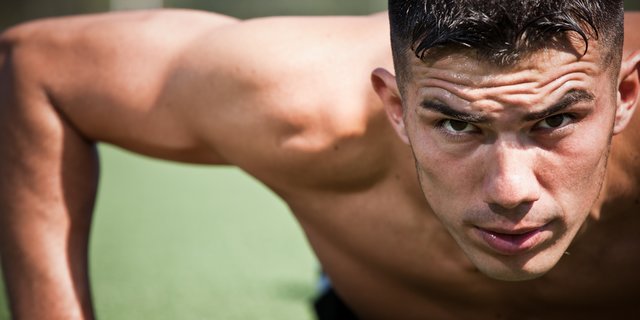 6 Cara Meningkatkan Kemampuan Push Up, Bantu Maksimalkan Hasil Latihan