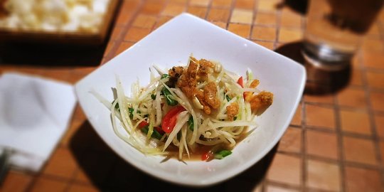 7 Resep Salad Sayur Segar Khas Asia, dari Som Tum Thailand sampai Sangchoo Geotjeori