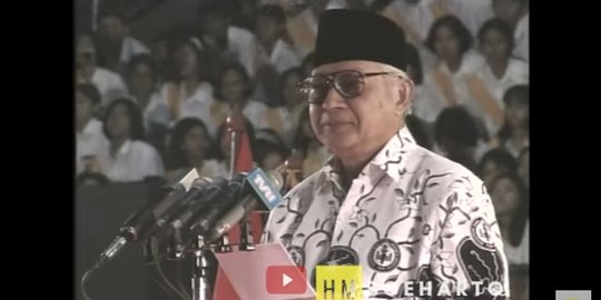 Momen Presiden Soeharto Ngelawak Saat Sambutan Hari Guru, Seisi Ruangan Tertawa