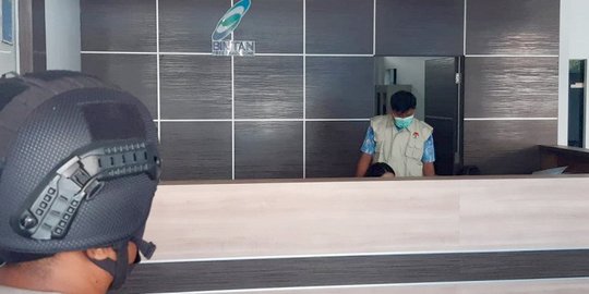 KPK Geledah Kantor BP FTZ Bintan Terkait Dugaan Korupsi Pengaturan Barang Kena Cukai