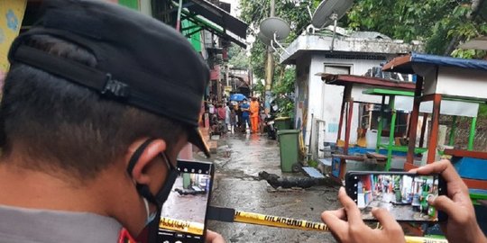 Benda Diduga Mortir Aktif Ditemukan Warga Cipinang Besar Selatan