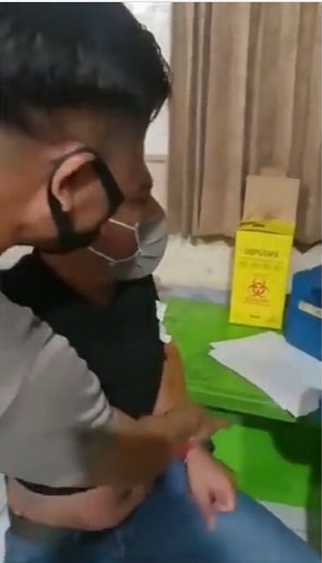 viral video pria ketakutan mau divaksin sampai baca takbir amp doa qunut