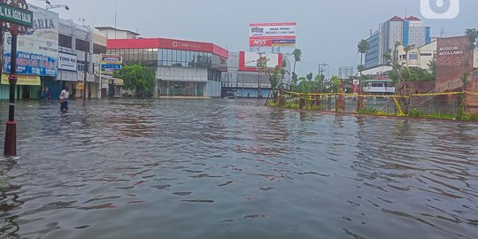 Waspada Sengatan Listrik saat Banjir di Semarang, Begini Penanganannya