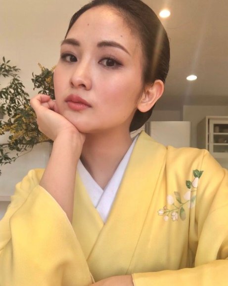 kimono mom