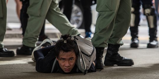 Demonstran Termuda Hong Kong Dipenjara karena Terlibat Kerusuhan Saat Unjuk Rasa