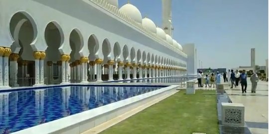 Bakal Ada di Solo, Ini Potret Mewah dan Megah Masjid Agung Sheikh Zayed di Abu Dhabi