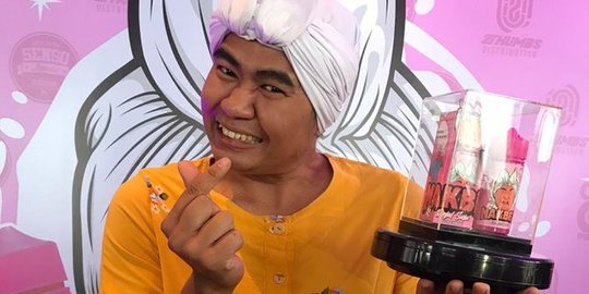 Deretan Artis Ini Pilih Buka Bisnis Liquid Vape, Terbaru Mak Beti Arif Muhammad