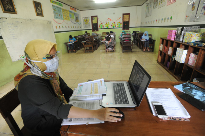 penerapan sekolah tatap muka di tangsel