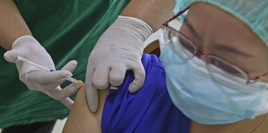 30.337 Nakes Aceh Sudah Disuntik Vaksin Covid-19 Dosis Kedua