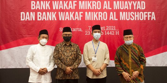 OJK Resmikan Dua Bank Wakaf Mikro di Surakarta