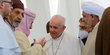 Keakraban Paus Fransiskus Bertemu dengan Tokoh Agama di Irak